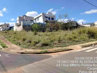 PATOS DE MINAS/MG - Lote 24 da quadra 17 com 1.075,04m² no Copacabana — leilão em Patos de Minas/MG