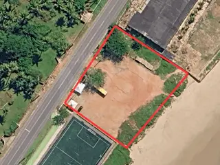 MACEIÓ/AL - Terreno com 3.505,129 m² às margens da AL-101 pé na areia, na Praia Riacho Doce — leilão em Maceió/AL