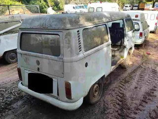 ALAMBARI/SP - Camioneta VW Kombi, 1998/1999, GASOLINA — leilão em Alambari/SP (foto 6)