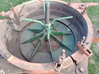 ITAÚNA/MG - MÁQUINA DE REFORMAR PNEUS AGRÍCOLA - MARCA: BUBLITZ - SC820 — leilão em Itaúna/MG (foto 4)