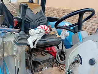 LIBERDADE/MG - Trator Agrícola LS Plus 90 Rops 90 CV, marca LS — leilão em Liberdade/MG (foto 10)