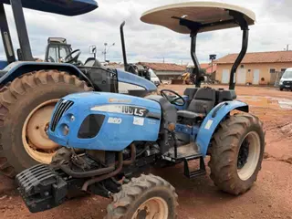 TIROS/MG - Trator Agrícola LS Tractor, modelo R50R, tração 4x4 — leilão em Tiros/MG