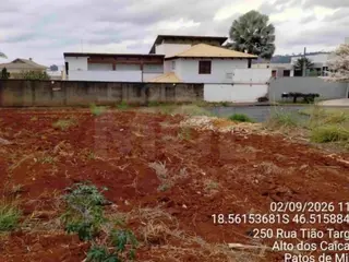 PATOS DE MINAS/MG - Lote urbano com área de 3.129,60 m², localizado na Rua Tião Targino, bairro Alto dos Caiçaras — leilão em Patos de Minas/MG (foto 4)