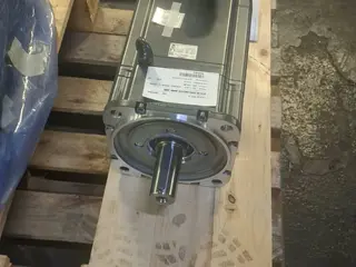 1 PC - SERVOMOTOR 48NM 3000RPM 8,2 — leilão