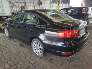 Volkswagen Jetta 2.0 2012 2013 Gas/Alc — leilão em Nova Santa Rita/RS (foto 16)