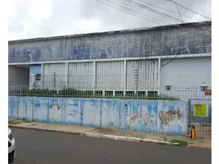 Terreno, situado na Rua Areolino de Abreu, n° 1894, bairro Centro. Área de terreno: 1.021,60m². Matr. 24.842, 24.843 e 3.595 do 4° CRI de Teresina/PI. — leilão em Teresina/PI