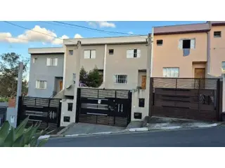Endereço do Imóvel: Avenida Eugenio Miller, 488, Chacara Martha, Francisco Morato, SP, 07996200 Casa, Padrão, Ocupado. Área(s): 125 m² de área terreno, 118… — leilão em Francisco Morato/SP