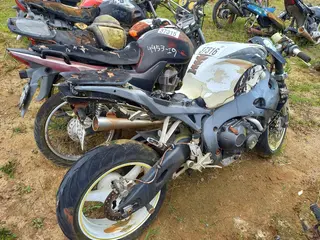 CBR 1000 RR — leilão em Campos do Jordão/SP (foto 2)