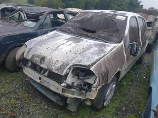 CLIO RL 1.0 — leilão em Campos do Jordão/SP