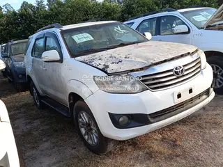 toyota - hilux — leilão em Cesário Lange/SP