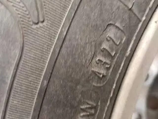 06 UNIDADES DE- PNEUS 295 RODA ALUMINIO USADOS / MARCA: DIVERSOS TIPO II. (Ref.: DR540) — leilão em São Bernardo do Campo (foto 9)