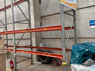 96 POSIÇÕES DE PORTA PALLETS COM 5,90 MTS DISTRIBUÍDO EM 13 MONTANTES COM 5,90 MTS DE ALTURA E 72 LONGARINAS COM 2,30 MTS, PERFAZENDO 12 MÓDULOS (Ref.: IDTB-EMBA) — leilão em São Paulo (foto 3)