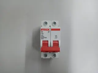 PEÇAS DIVERSAS: COMPONENTES ELÉTRICOS, FERRAMENTAS E OUTROS (APROX. 1078 PÇS) — leilão em Brasília/DF (foto 25)
