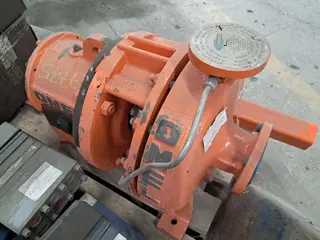 BOMBAS: BOMBA CENTRÍFUGA, BOMBAS DE GRAXA, BOMBA DE PISTÃO E OUTRAS (APROX. 10 PÇS) — leilão em Maracás/BA (foto 4)