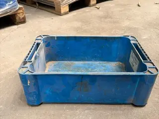 50 CAIXAS INDUSTRIAIS REFORÇADAS, NA COR AZUL, MEDINDO 0,30 M DE LARGURA × 0,45 M DE COMPRIMENTO × 0,14 M DE ALTURA. (Ref.: DC-SB) — leilão em São Paulo