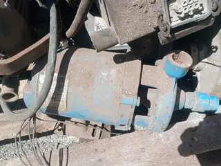 MOTORES ELÉTRICOS, BOBINADEIRA DE BANCADA, BOMBAS, VIBRADORES DE IMERSÃO P/ CONCRETO E EOUTROS (13 PÇS) (Ref.: DG) — leilão em Londrina/PR (foto 16)