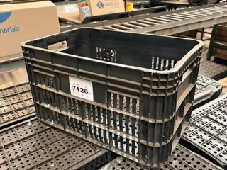 50 CAIXAS PLÁSTICAS 0,50 x 0,35 x 0,30 (Ref.: 21650) — leilão em São Paulo
