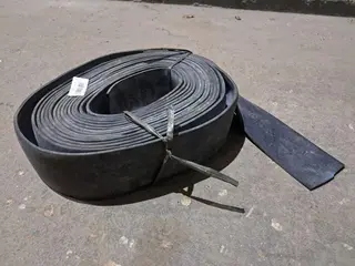 MATERIAIS MECÂNICOS (LENÇÓIS): LENÇOL DE COBERTURA PARA CÉLULA Á MERCÚRIO, GUARNIÇÃO DO LENÇOL DE COBERTURA 4MM E 7MM (49 PÇ) — leilão em Cubatão/SP (foto 2)