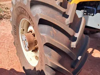 TRATOR DE PNEUS VALTRA BH224 4x4, SÉRIE: W224472887 (Ref: 505639) — leilão em Palestina/SP (foto 10)