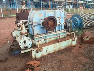CONJUNTO TURBINA Á VAPOR C/REDUTOR DE VELOCIDADE E RESERVATÓRIO DE ÓLEO (Ref.: MC) — leilão em Ouroeste/SP (foto 5)
