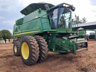 COLHEDORA DE GRÃOS C/ PLATAFORMA DE CORTE JOHN DEERE 9770 STS, ANO AQUIS.: 2012, SÉRIE: 1CQ09770APC0091261 (Ref: 25589_25466) — leilão em Sinop/MT (foto 4)