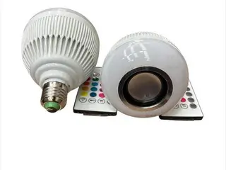 50 LÂMPADAS LED BLUETOOTH LUZ RGB /CAIXA DE SOM + CONTROLE (PRODUTO SEM A EMBALAGEM) — leilão em São Caetano do Sul (foto 3)
