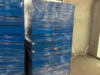 50 CAIXAS INDUSTRIAIS REFORÇADAS, NA COR AZUL, MEDINDO 0,30 M DE LARGURA × 0,45 M DE COMPRIMENTO × 0,14 M DE ALTURA. (Ref.: DC-SB) — leilão em São Paulo (foto 8)
