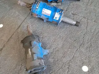 PEÇAS P/ BOMBAS WEIR: BUCHAS, EIXOS, RALOS, SEDES, REVESTIMENTOS E OUTROS (APROX. 99 PÇS) — leilão em Maracás/BA (foto 5)