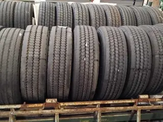 19 UNIDADES DE- PNEUS 215 RODA FERRO USADOS / MARCA: DIVERSOS TIPO II. (Ref.: DR390) — leilão em São Bernardo do Campo (foto 23)