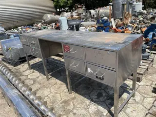 BANCADA EM AÇO INOX C/ GAVETAS, DIM.: 2,45 X 70 CM X 98 — leilão em Cabreúva (foto 3)