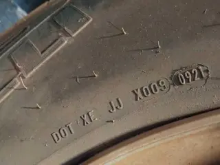 09 UNIDADES DE- PNEUS 295 RODA FERRO USADOS / MARCA: DIVERSOS TIPO II. (Ref.: DR509) — leilão em São Bernardo do Campo (foto 5)