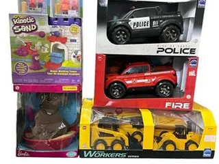15 BRINQUEDOS DIVERSOS: PICK-UP, FAMÍLIA PEPPA, KIT C/ 03 TRATORES E OUTROS — leilão em São Caetano do Sul