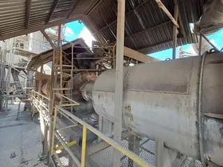 SISTEMA DE SECAGEM E DOSAGEM DE ESCÓRIA COM SECADOR ROTATIVO BRASPROCESS À DIESEL, SILOS DE 50 TON. COM DOSAGEM SCHENCK, PENEIRA VIBRATÓRIA, MOEGA, TRANSPORTADORES E PERIFÉRICOS (Ref.: A / PROCESSAMENTO DE ESCÓRIA) — leilão em Açailândia/MA (foto 15)