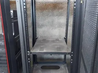 3 RACKS PARA SERVIDOR COM EQUIPAMENTO (Ref.: 21579) — leilão em São Paulo (foto 18)
