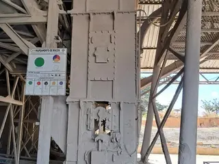 SISTEMA DE ARMAZENAGEM DE CIMENTO COM SILO METÁLICO AÉREO BIPARTIDO, CAP. 320 TON., VÁLVULA PNEUMÁTICA HAVER, DESCARGA DUPLA TIPO TROMBA, ELEVADOR DE CANECAS DE 25 M E FILTRO DE MANGAS (Ref.: E / ARMAZENAGEM 1) — leilão em Açailândia/MA