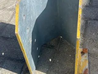 20 PROTETORES DE PÉS DE PORTA PALETES (Ref.: 21444) — leilão em São Paulo (foto 7)