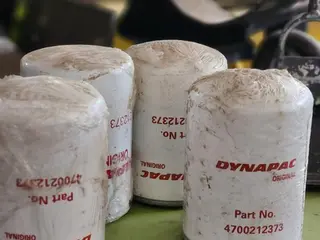 PEÇAS P/ MÁQUINAS PESADAS: ENGRENAGENS, FILTROS, EIXOS CARDANS E OUTROS (APROX. 121 PÇS) — leilão em Pinhalzinho/SC (foto 35)