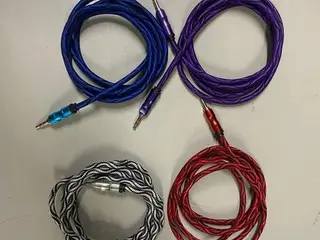 APROX. 200 CABOS DE ÁUDIO AUXILIAR P2 X P2 3,5MM, 1,5 METROS (SEM USO) — leilão em São Caetano do Sul