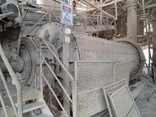 SISTEMA DE MOAGEM DE CIMENTO COM 02 MOINHOS DE BOLAS ATLAS E FURLAN, CAP. 8,5 TON./H, MOTORES WEG 300 E 400 HP, REDUTORES CESTARI E PTI, CLASSIFICADOR, FILTRO DE MANGAS, CCM E TRANSFORMADORES DE 2.500 E 150 KVA (Ref.: C / MOAGEM 1) — leilão em Açailândia/MA (foto 7)