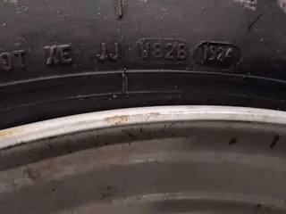 09 UNIDADES DE- PNEUS 295 RODA FERRO USADOS / MARCA: DIVERSOS TIPO II. (Ref.: DR508) — leilão em São Bernardo do Campo (foto 20)