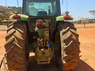TRATOR JOHN DEERE 7205J 2011, (Ref.: SX24348) — leilão em Mineiros/GO (foto 12)