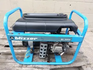 2 GERADORES SENDO = 1 GERADOR MARCA YAMAHA GENERATOR EF 26000 E 1 GERADOR MARCA BLIZZER MOD BL 3000 (Ref.: 21462 - 21463) — leilão em São Paulo (foto 15)