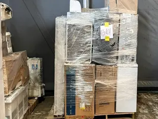 SUCATA DE APROX. 131 PEÇAS COM AR-CONDICIONADO, CLIMATIZADOR, CERVEJEIRA, LAVADORA TL, REFRIGERADOR, FREEZER HORIZONTAL, LAVA E SECA, MICRO-ONDAS, PURIFICADOR DE ÁGUA, AR-JANELA, ASPIRADOR (Ref.: 1) — leilão em Canoas/RS