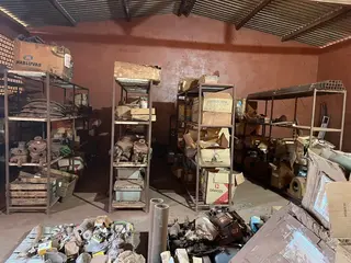 PÇ PARA MÁQUINA PESADA: BOMBA DE ÓLEO, KIT ROTOR COMPLETO MODELO 71, CORPO DO COMANDO HIDRÁULICO (APROX.: 592 PÇ) — leilão em Aldeias Altas/MA