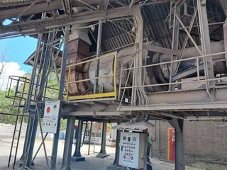 SISTEMA DE SECAGEM E DOSAGEM DE ESCÓRIA COM SECADOR ROTATIVO BRASPROCESS À DIESEL, SILOS DE 50 TON. COM DOSAGEM SCHENCK, PENEIRA VIBRATÓRIA, MOEGA, TRANSPORTADORES E PERIFÉRICOS (Ref.: A / PROCESSAMENTO DE ESCÓRIA) — leilão em Açailândia/MA (foto 9)