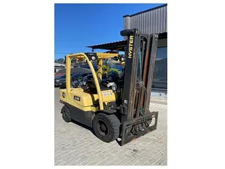 EMPILHADEIRA HYSTER H60FT CAP 3 TON SERIE A977Y11797H ANO 2010 TRIPLEX COM DESLOCADOR- NÃO POSSUI GARFOS (Ref.: 21572) — leilão em São Paulo
