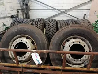 18 UNIDADES DE- PNEUS 295 RODA FERRO USADOS / MARCA: DIVERSOS TIPO II. (Ref.: DR397) — leilão em São Bernardo do Campo
