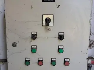SUBESTAÇÃO (ADES 4) 13.800 V. COMPOSTO POR: CUBÍCULO, TRANSFORMADORES, PAINÉIS ELÉTRICOS, DISJUNTORES E OUTROS (Ref.: ADES 4) — leilão em Pouso Alegre/MG (foto 60)