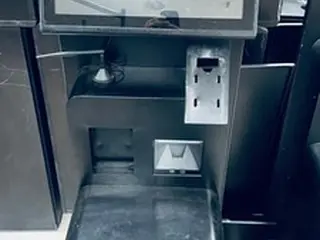 17 SELF CHECKOUT C/MONITOR LED 18,5 POL, MINI CPU DELL I5, LEITOR DE CÓDIGO DE BARRAS E ESTRUTURA DE GABINETE EM AÇO CARBONO (SHOPPING METRÔ TATUAPÉ, SHOPPING ITAQUERA E SHOPPING ARICANDUVA) (Ref.: SIT/TAM/ARI) — leilão em São Paulo (foto 2)