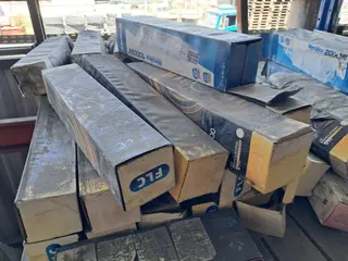 MATERIAIS ELÉTRICOS/ELETRÔNICOS: ELETRODOS, DETECTORES, LÂMPADAS, RESISTÊNCIAS E OUTROS (APROX. 650 PÇS) — leilão em Maracás/BA (foto 20)